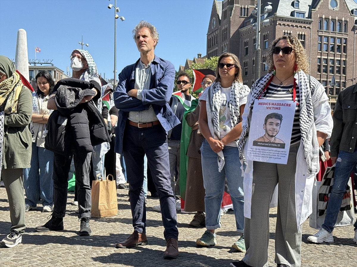 Hollanda'nın başkenti Amsterdam'da, Filistinlilerin zorunlu göçe tabi tutulduğu "Nekbe'nin (Büyük...