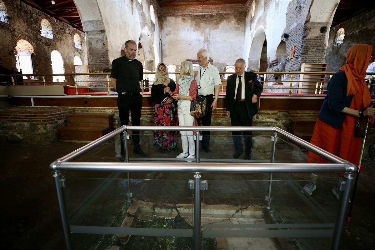 Hristiyan din adamlarından oluşan heyet, Bursa'nın İznik ilçesine ziyaret gerçekleştirdi. Heyet...