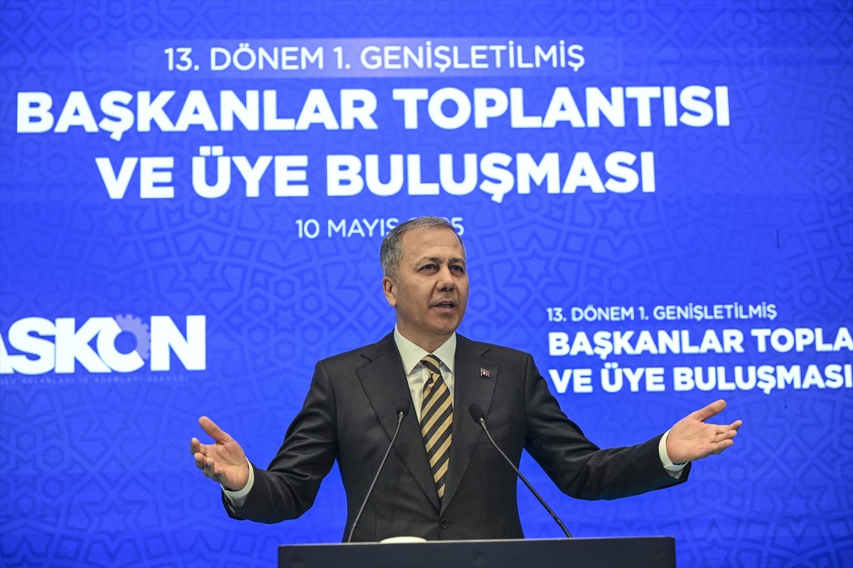 İçişleri Bakanı Ali Yerlikaya, Anadolu Aslanları İş Adamları Derneğinin (ASKON) Bakırköy'deki bir...