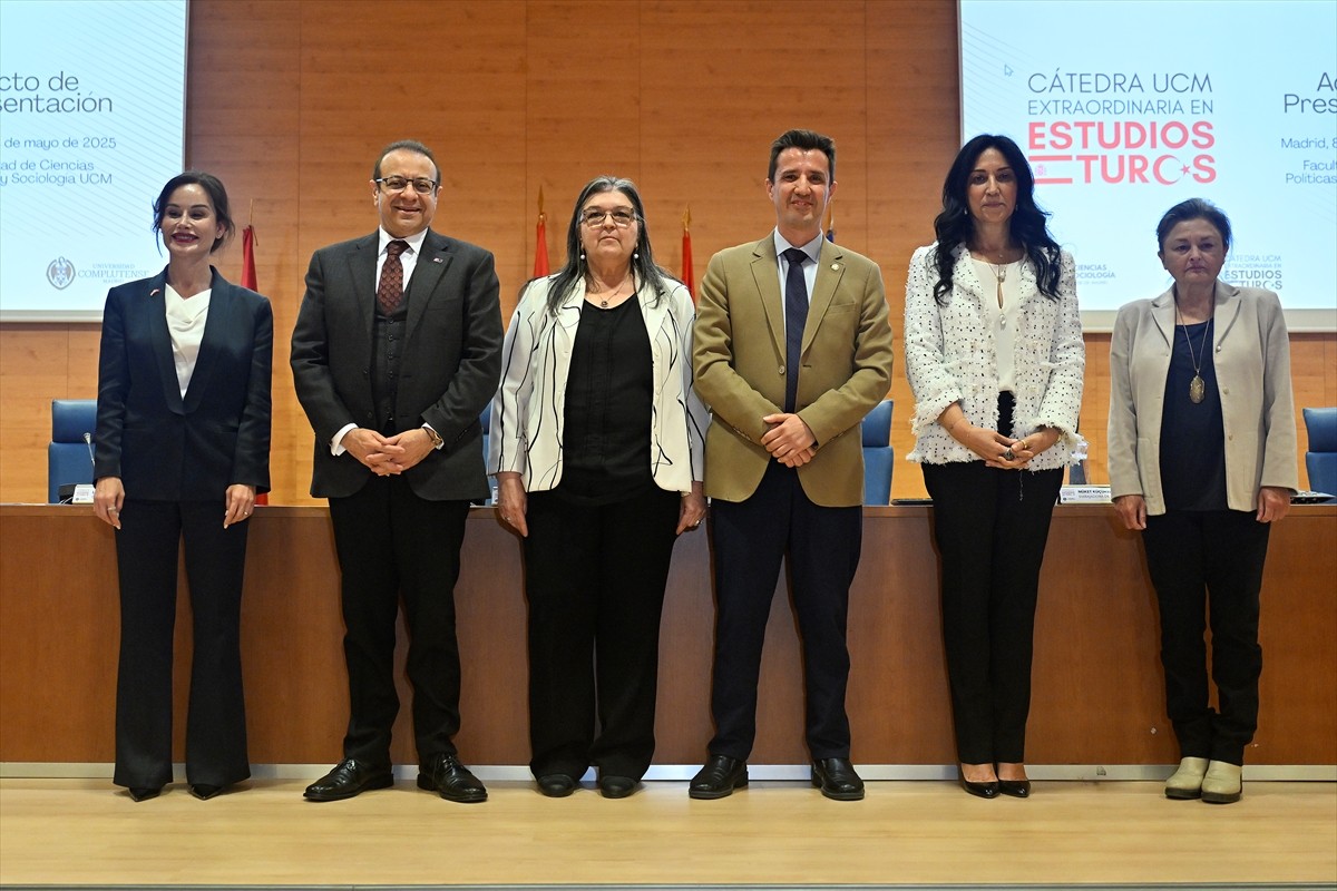 İspanya'nın köklü üniversitelerinden biri olan başkent Madrid'deki Complutense Üniversitesi'nde...