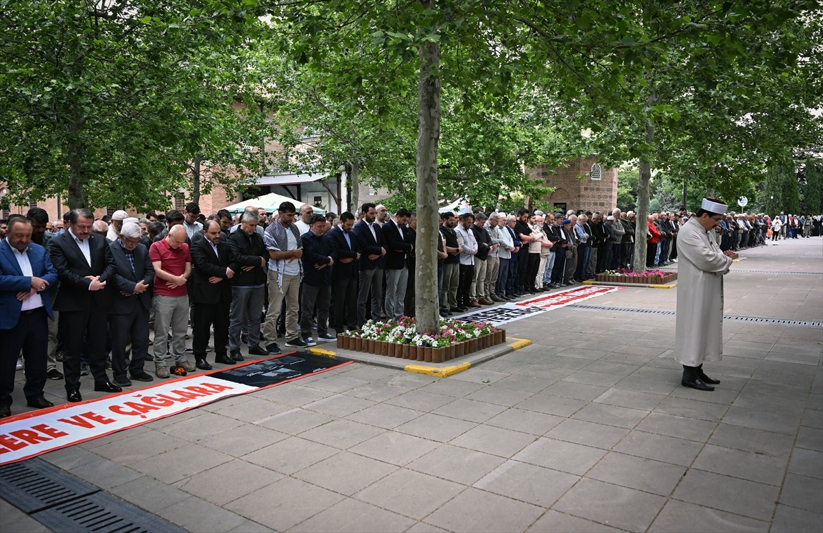 İsrail'in Gazze'deki saldırılarında hayatını kaybeden 5 İnsan Hak ve Hürriyetleri (İHH) İnsani...