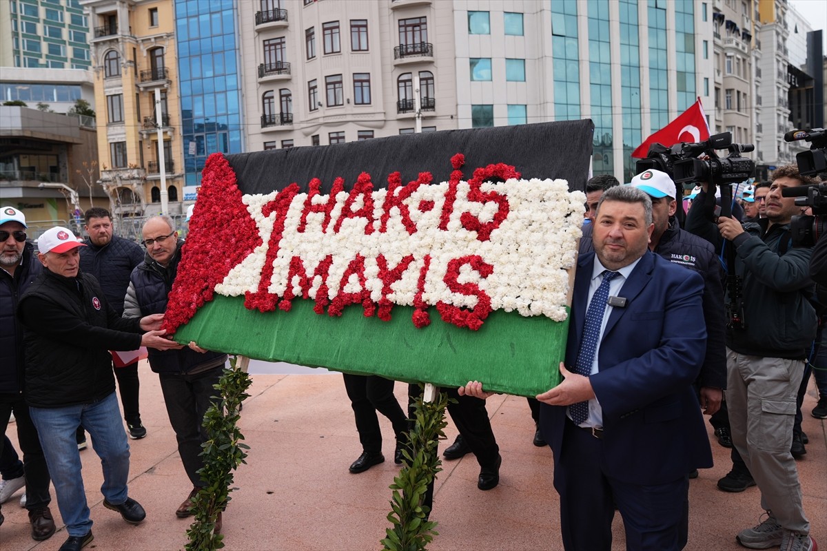  İstanbul'da, 1 Mayıs Emek ve Dayanışma Günü kapsamında bazı sendikaların temsilcileri, Taksim...