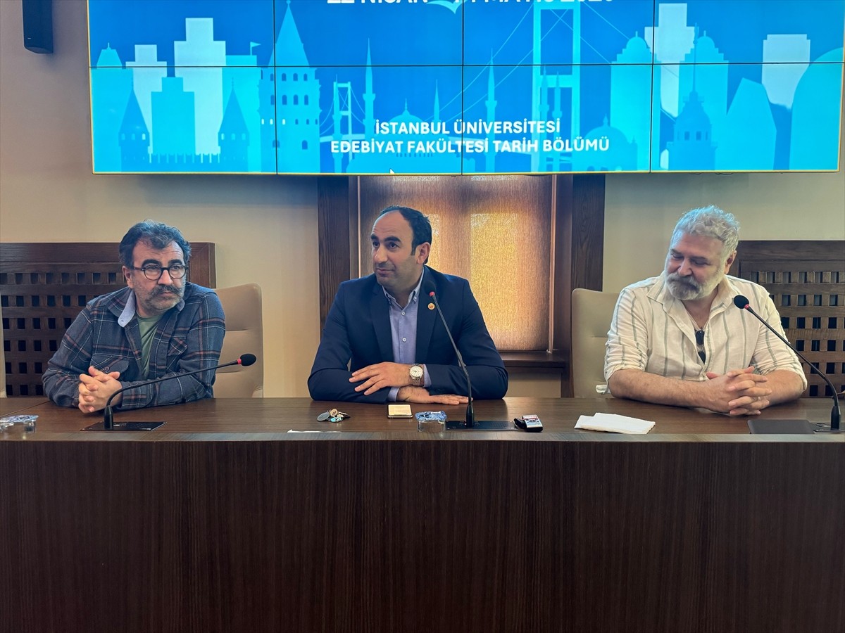 İstanbul Üniversitesi Edebiyat Fakültesi Tarih Bölümü tarafından düzenlenen "Tarih Öğrencileri...