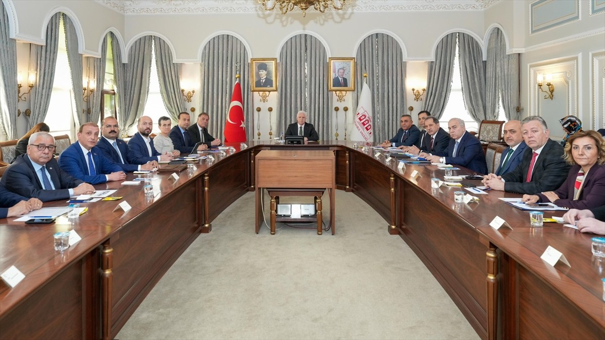 İstanbul Valisi Davut Gül başkanlığında gerçekleştirilen Tarihi Yarımada Ulaşım Koordinasyon...