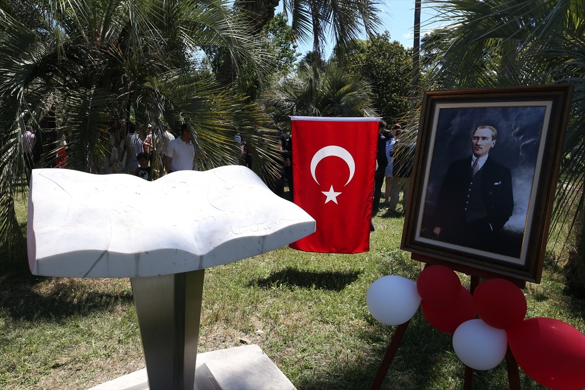 İtalya'da yaşayan Türk öğrenciler, Roma’da 19 Mayıs Atatürk’ü Anma, Gençlik ve Spor Bayramı’nı...
