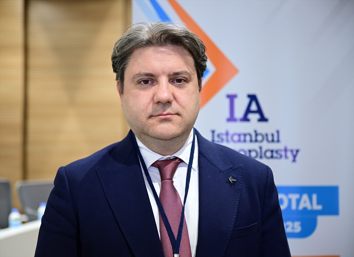 Kalça ve diz protez cerrahisinde uygulamalı eğitimleriyle öne çıkan İstanbul Artroplasti Kursu...