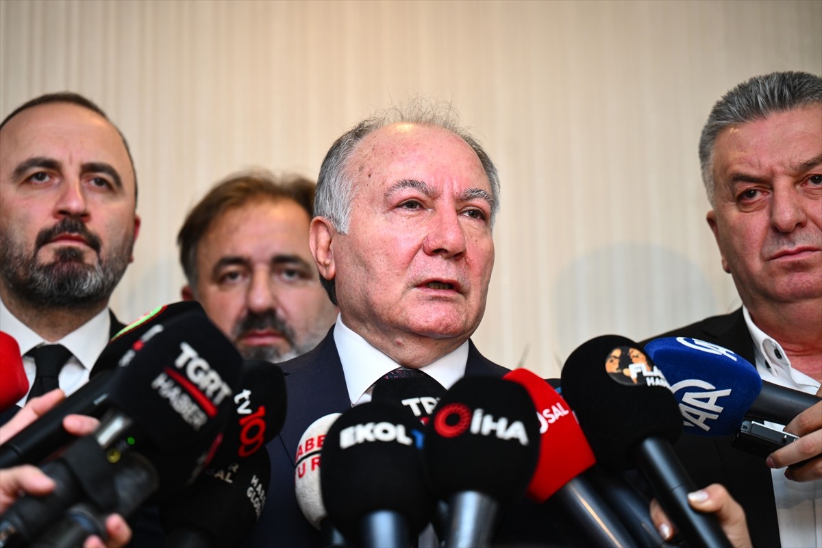 Kamuda yaklaşık 600 bin işçinin ücret artışının belirleneceği Kamu Toplu İş Sözleşmeleri Çerçeve...