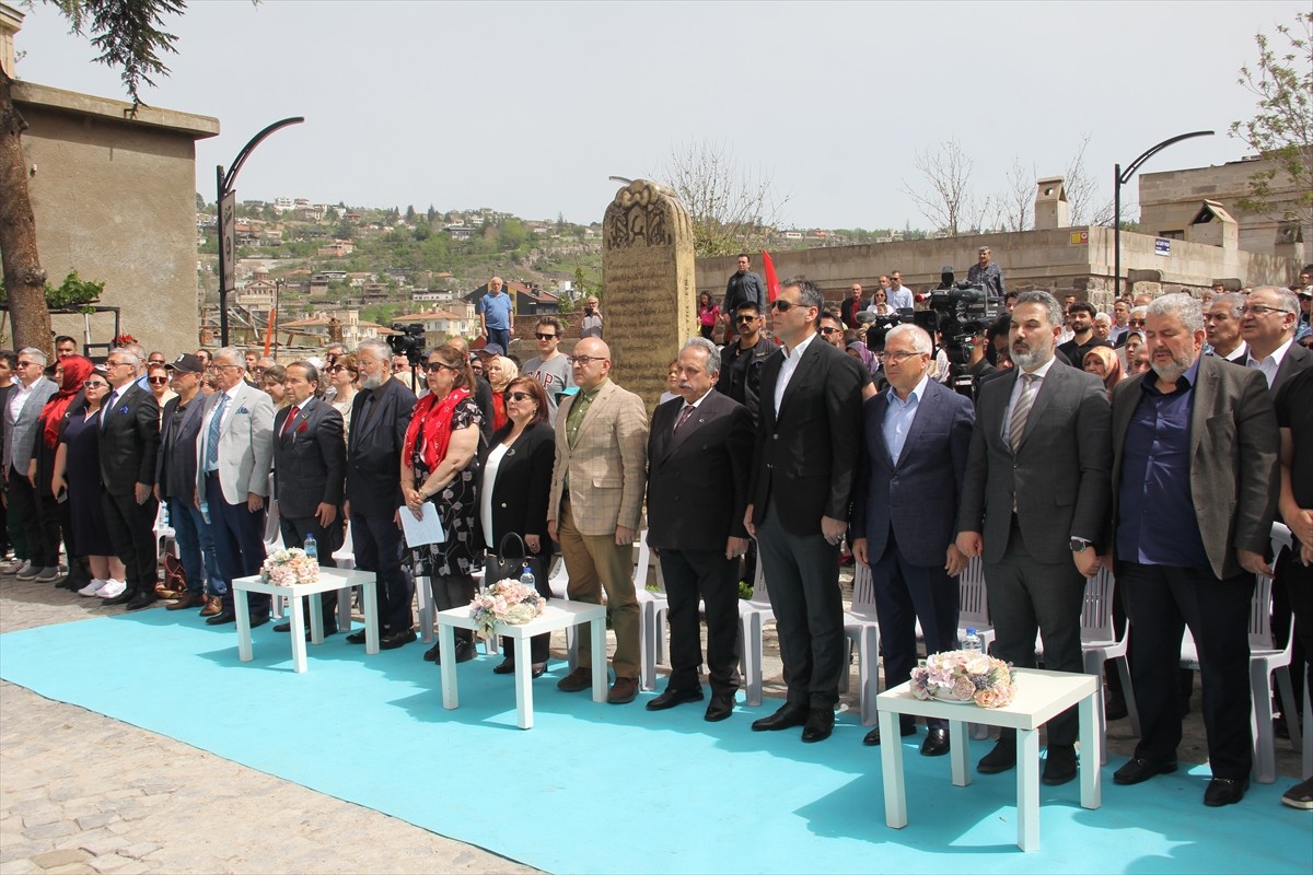 Kayseri'de, Talas Belediyesi ve Kapadokya-Kültepe-Koramaz Tarih, Kültür, Eğitim ve Araştırma...