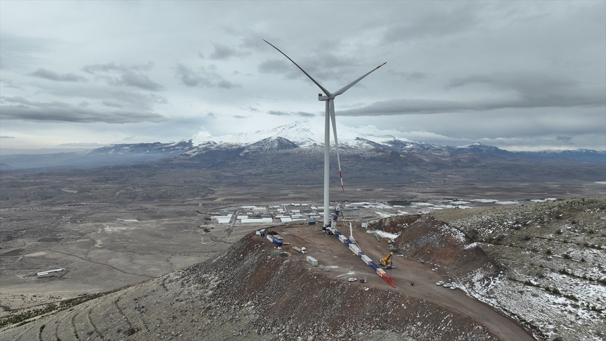  Kayseri'de toplu ulaşımda kullanılan elektriğin yüzde 40'ının temiz enerjiden karşılandığı...