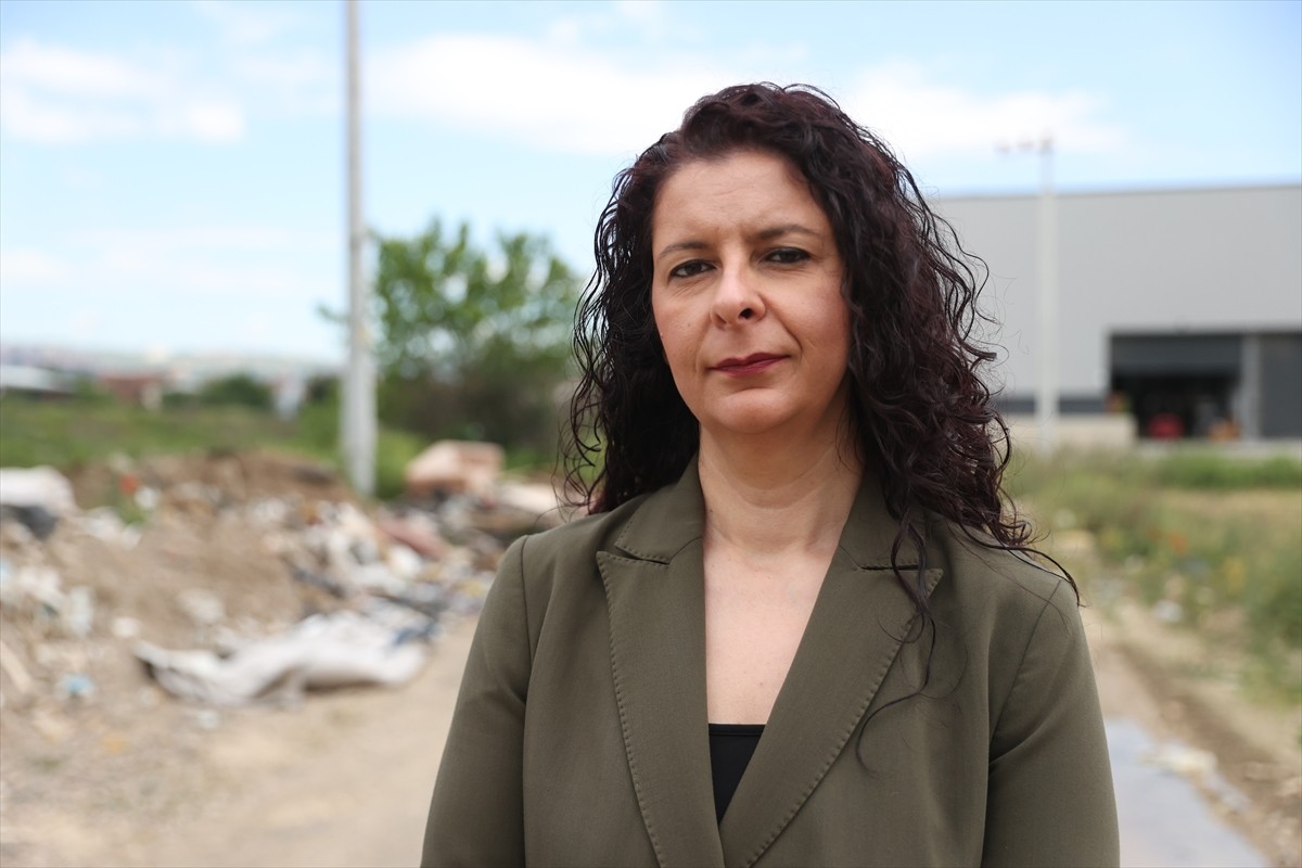 Kocaeli'de izinsiz atık dökümüyle çevre kirliliğine neden olan kişi ve kurumların belirlenmesi...