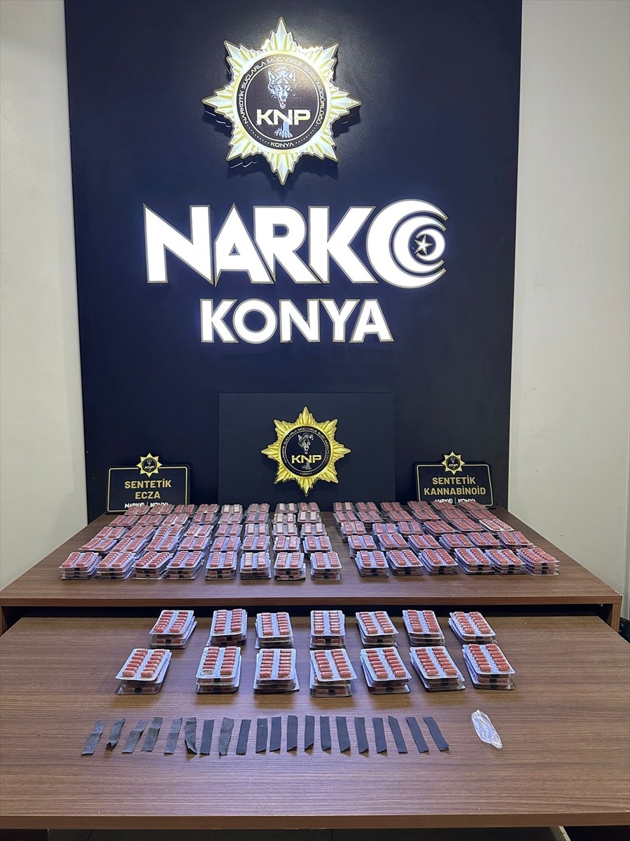 Konya'da düzenlenen uyuşturucu operasyonlarında gözaltına alınan 61 şüpheliden 26'sı tutuklandı....