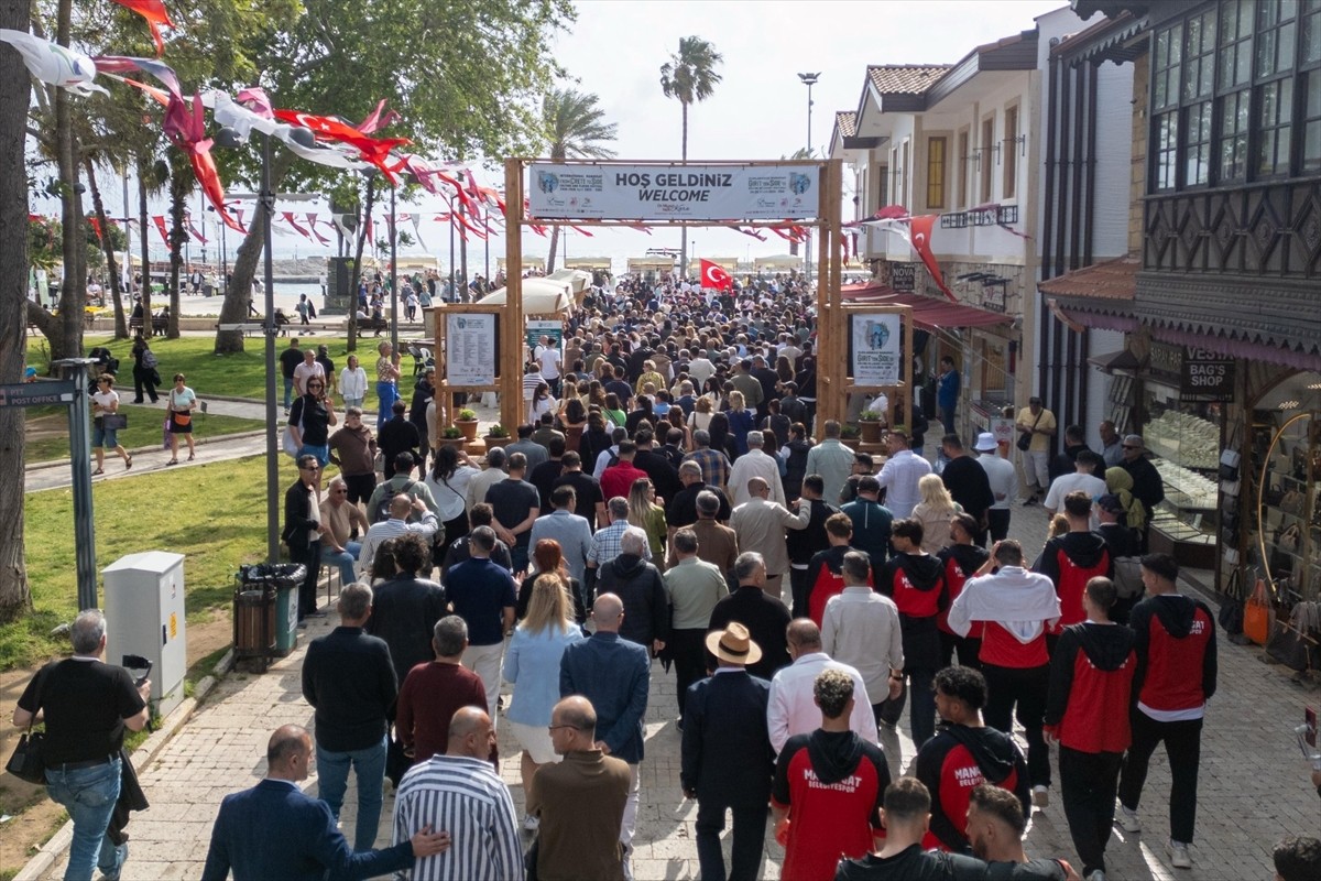 Manavgat Belediyesi, 24-26 Nisan tarihlerinde Side Antik Kenti'nde düzenlenen "Uluslararası...