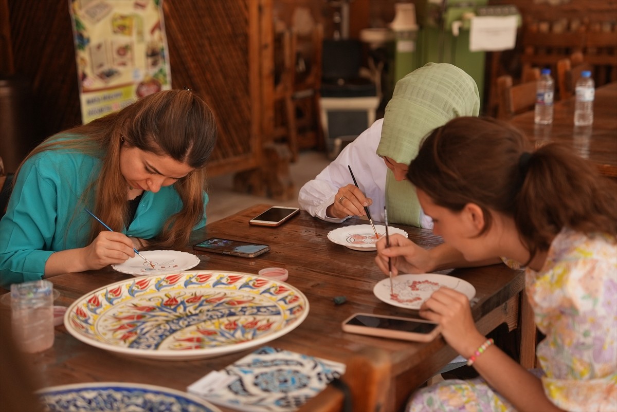 Manisa'da 17 Mayıs'ta başlayan ve 25 Mayıs'ta sona erecek Türkiye Kültür Yolu Festivali...