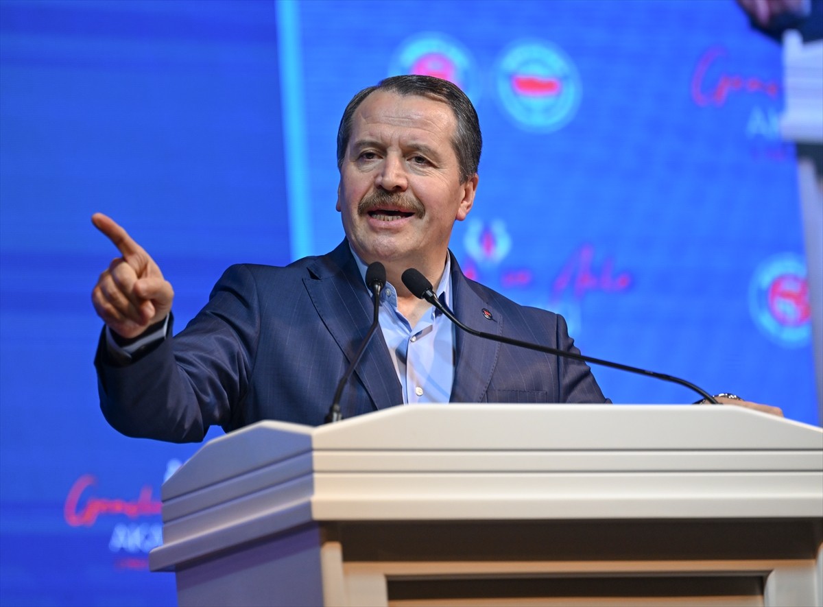 Memur-Sen tarafından Gençlik ve Aile Akademisi Eğitim Programı düzenlendi. Programda Memur-Sen...