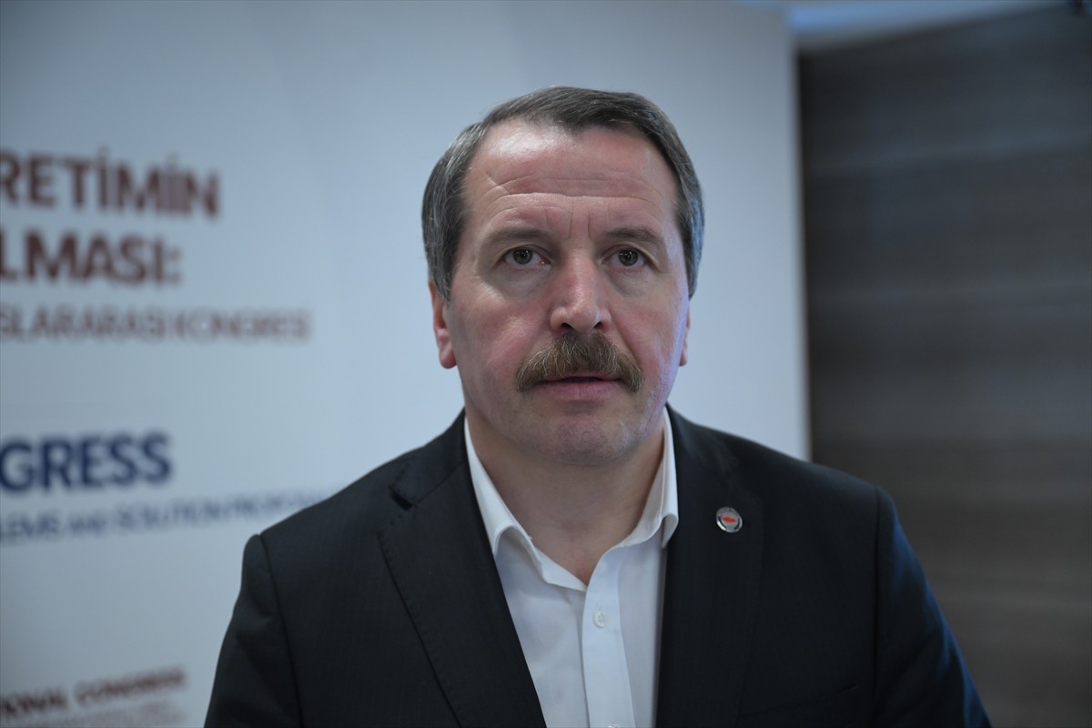 Memur-Sen ve Eğitim-Bir-Sen Genel Başkanı Ali Yalçın, Eğitim-Bir-Sen ve İbn Haldun Üniversitesi...