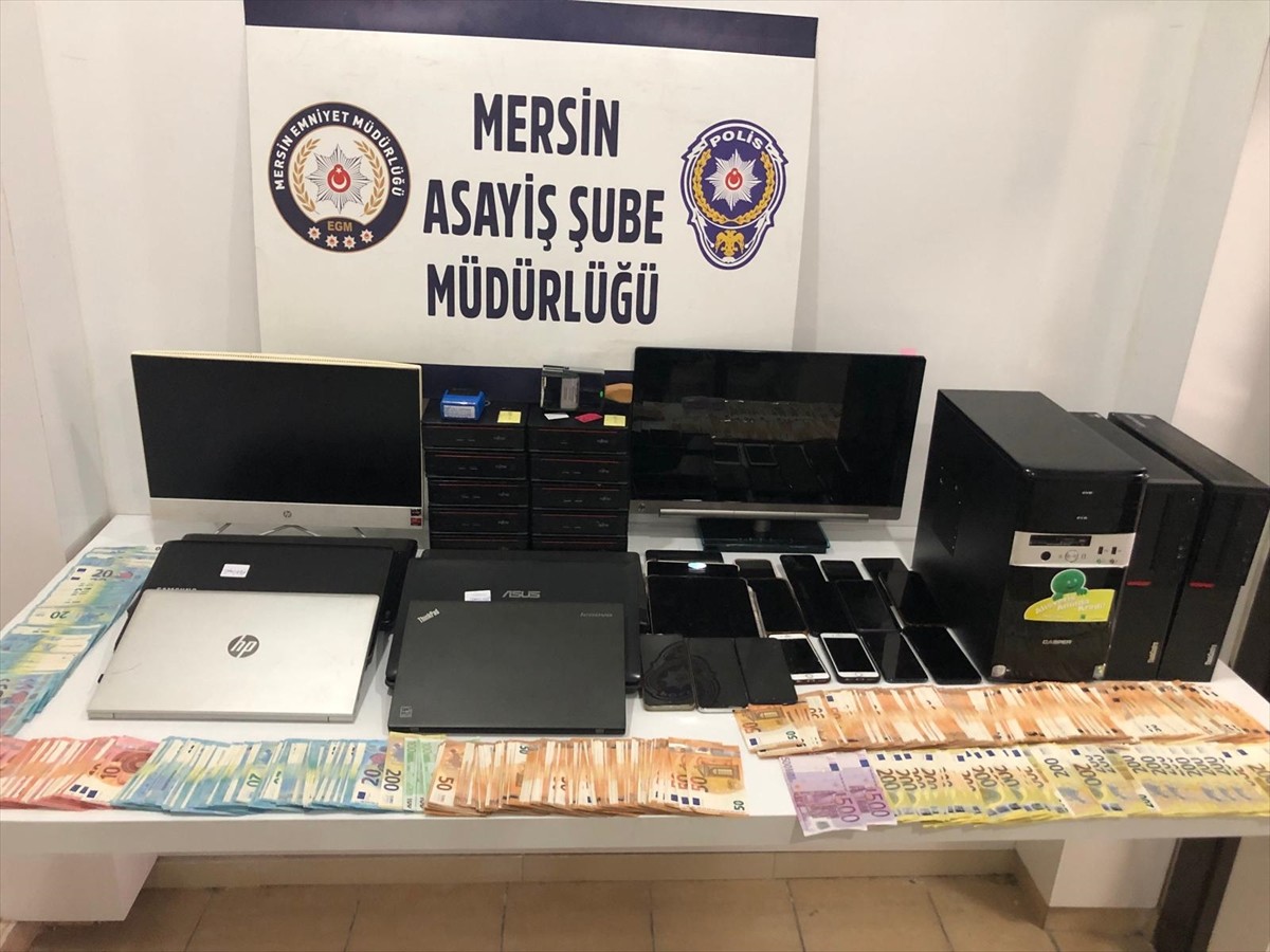 Mersin'de kurdukları çağrı merkezi aracılığıyla Almanya'da ikamet eden kişileri dolandırdıkları...