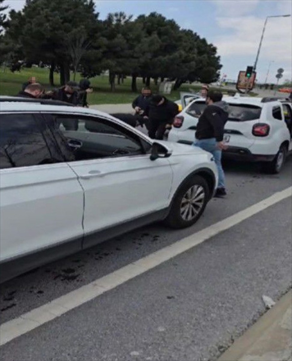 Milli İstihbarat Teşkilatı (MİT), İstanbul'da sahte baz istasyonu kurarak siber casusluk yapan...