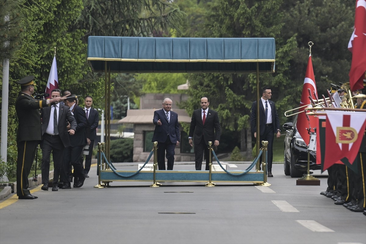  Milli Savunma Bakanı Yaşar Güler, Katar Başbakan Yardımcısı ve Savunma İşlerinden Sorumlu Devlet...