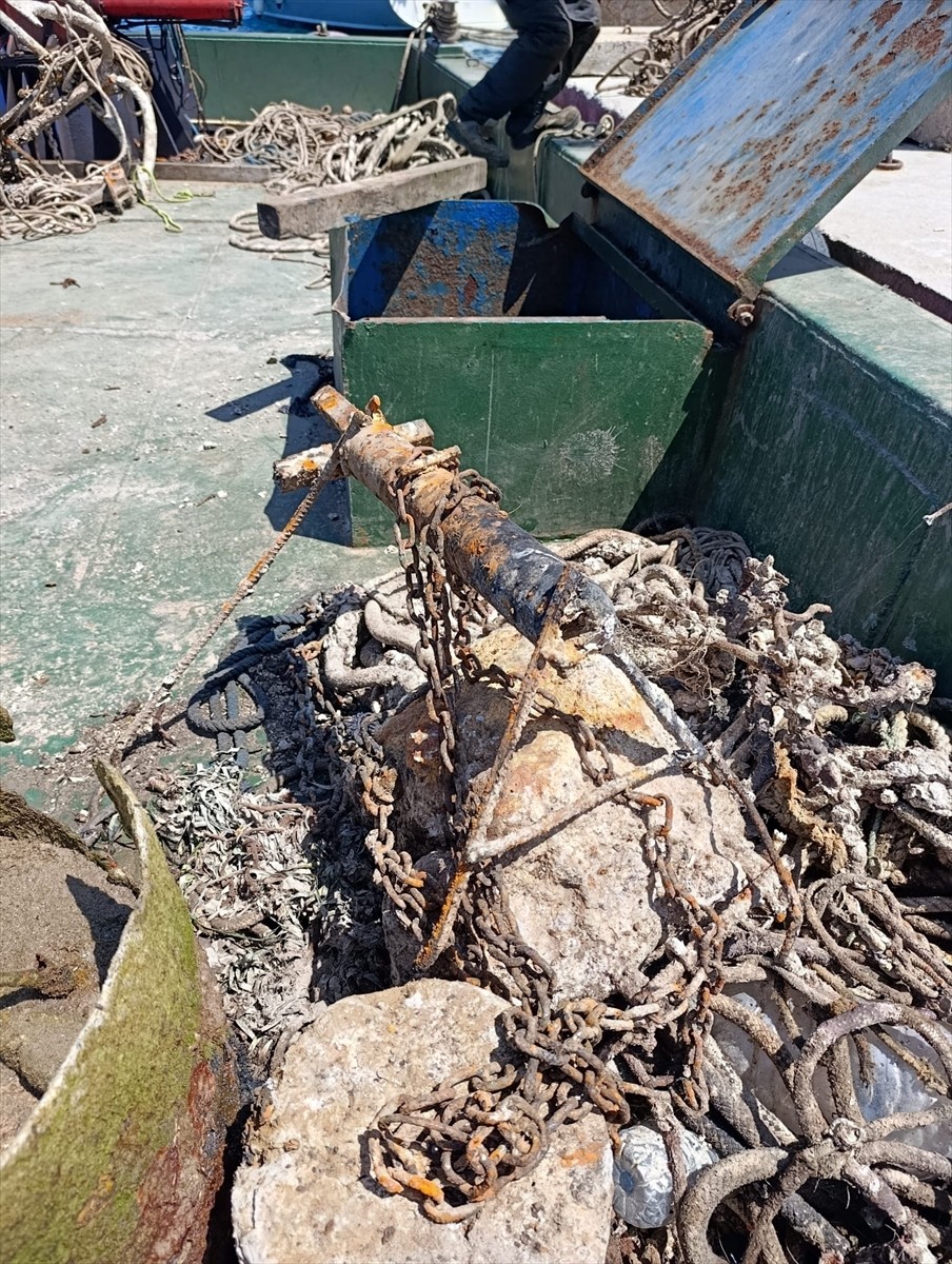 Muğla'nın Bodrum ilçesinde, Bodrum Bölge Liman Başkanlığı koordinasyonunda Gündoğan Mahallesi...