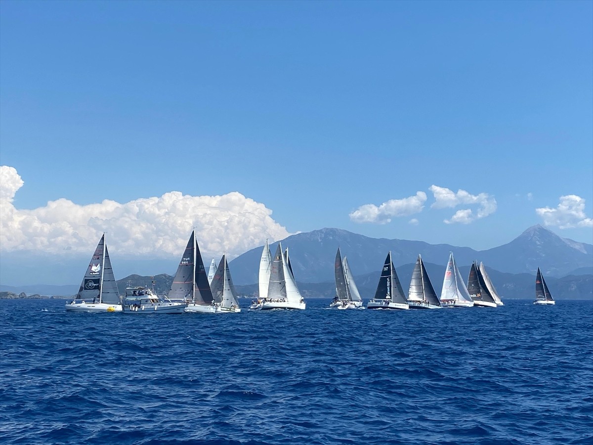 Muğla'nın Fethiye ilçesinde düzenlenen Atatürk'ü Anma Gençlik Kupası Yelken Yarışları sona erdi....