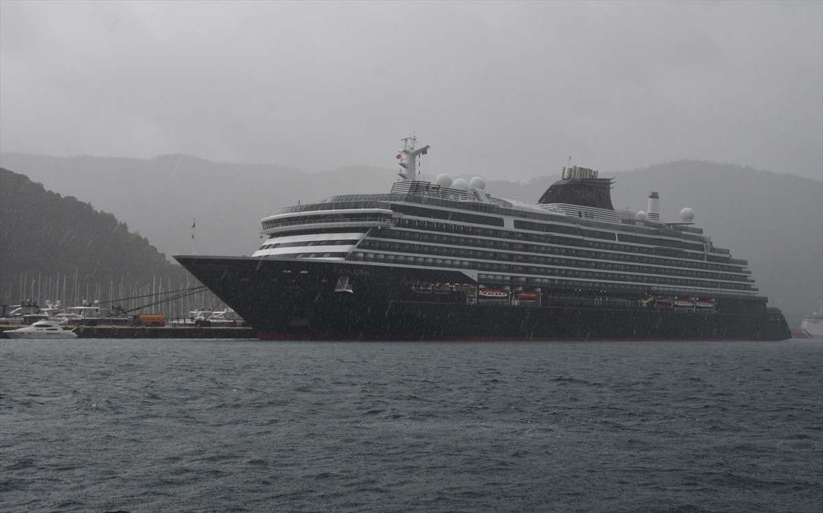 Muğla'nın Marmaris ilçesine "Explora I" isimli kruvaziyerle 590 yolcu geldi. Rodos Limanı'nın...