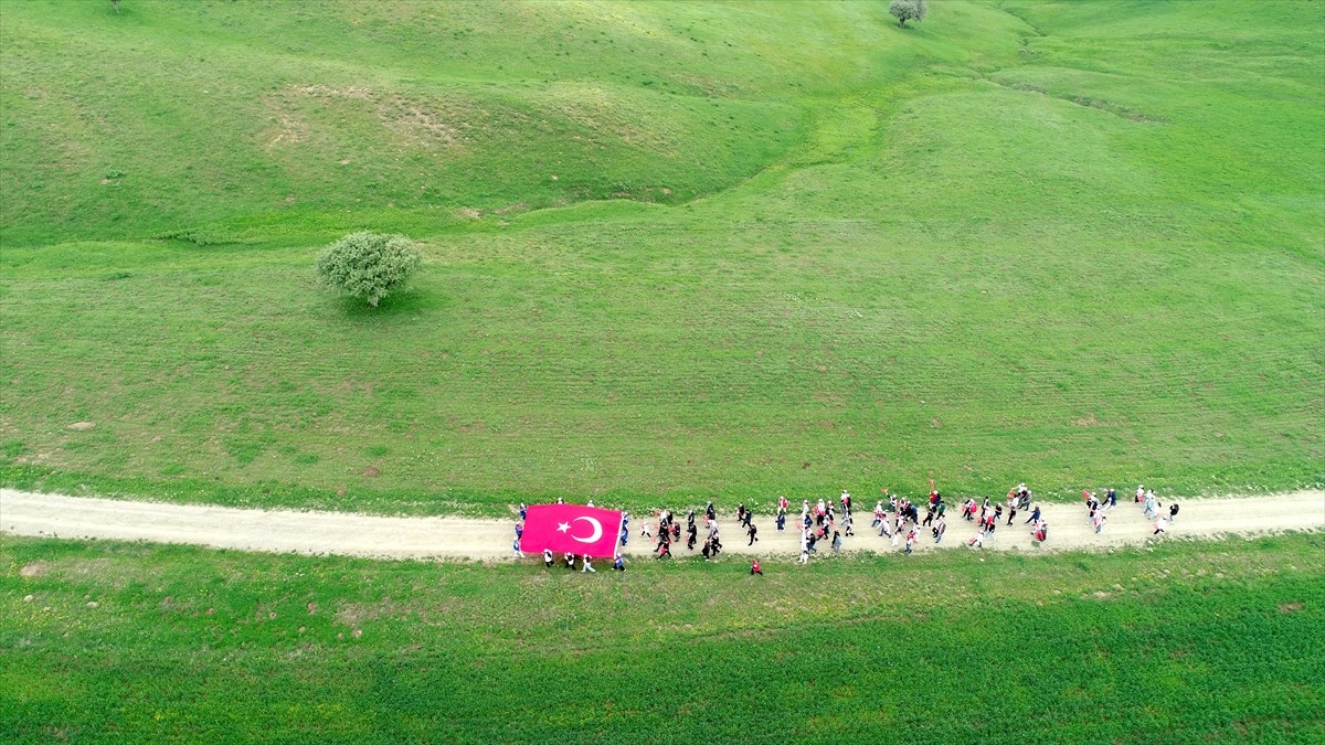Muş'un Korkut ilçesinde Kaymakamlık ile Gençlik ve Spor İlçe Müdürlüğü tarafından Gençlik Haftası...