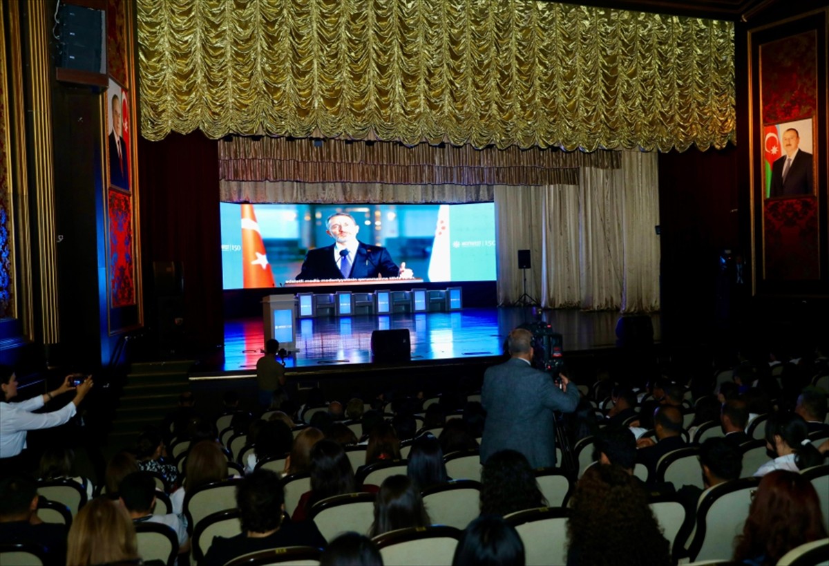 Nahçıvan Özerk Cumhuriyeti'nde Azerbaycan basınının 150. yılı dolayısıyla konferans düzenlendi....