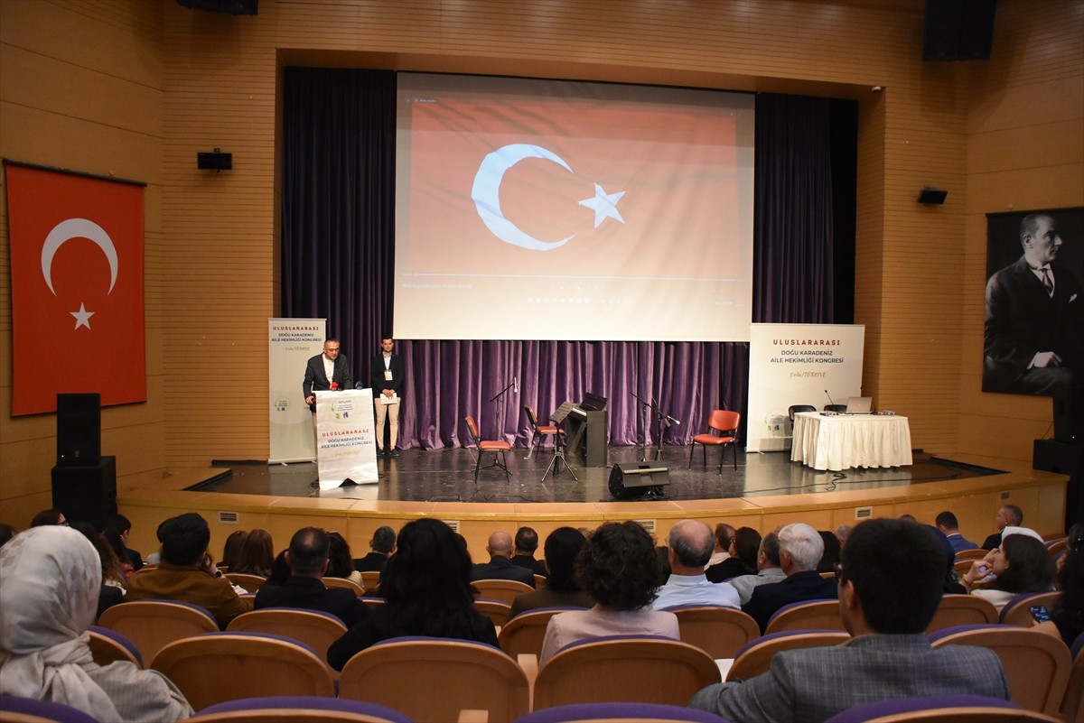 Ordu'da düzenlenen "3. Uluslararası Doğu Karadeniz Aile Hekimliği Kongresi"nin açılış töreni...