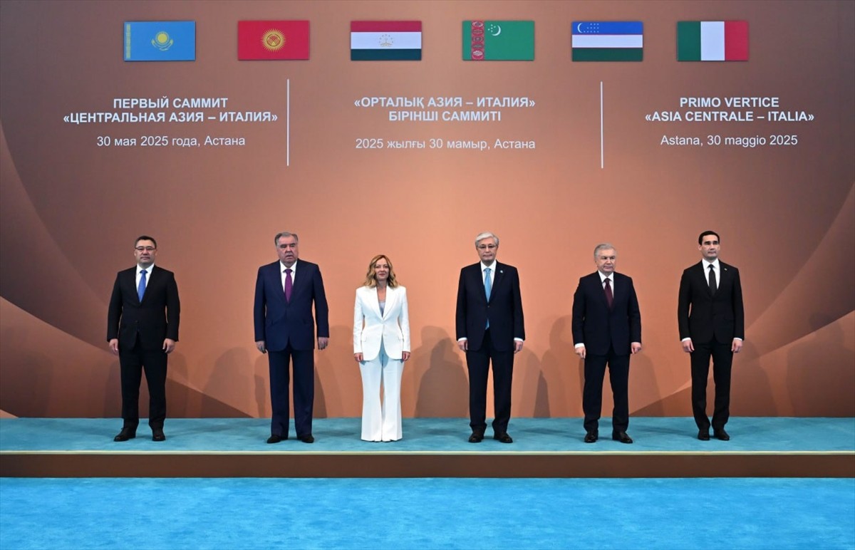 Orta Asya’nın 5 ülkesinin devlet başkanı ile İtalya Başbakanı Giorgia Meloni’nin katılımıyla...