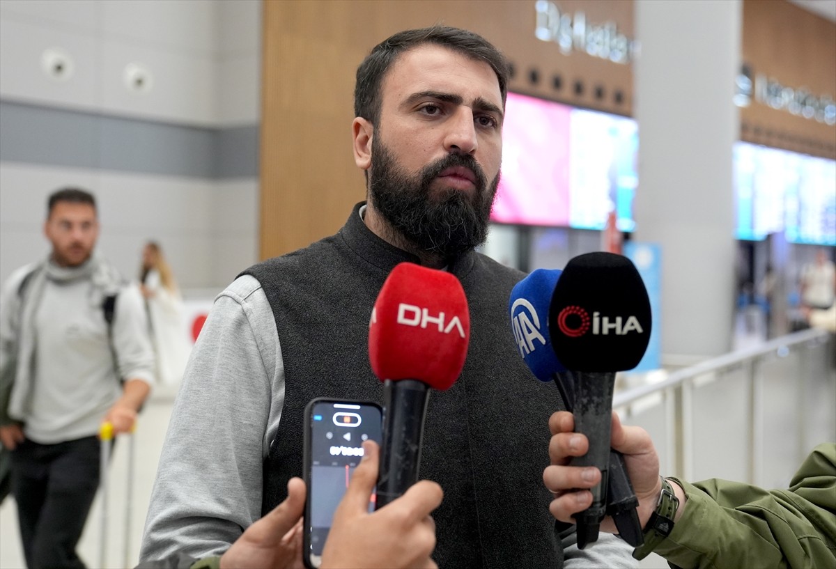 Özgürlük Filosu Koalisyonuna ait "Conscience (Vicdan)" adlı geminin mürettebatından 5 Türk...