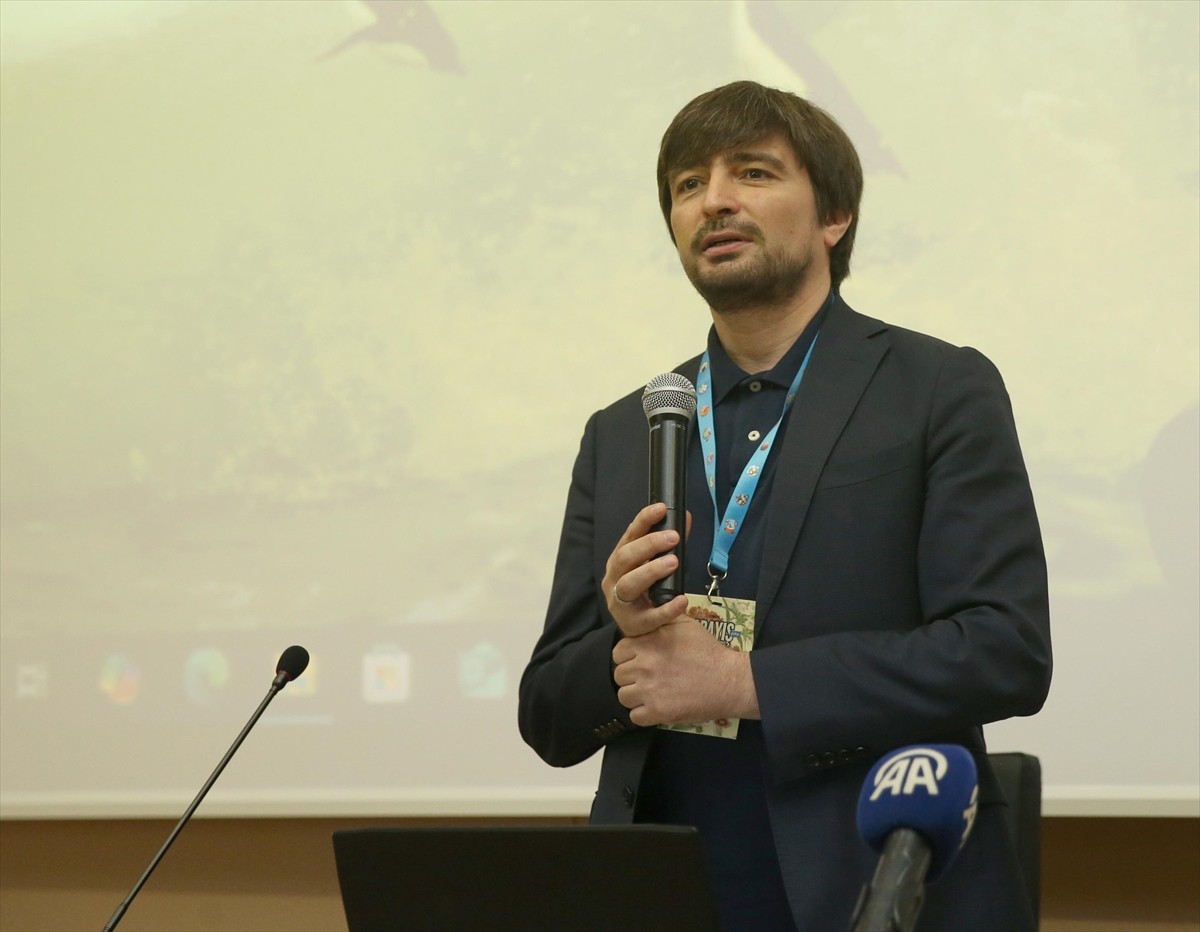 Rize'de, Recep Tayyip Erdoğan Üniversitesi İlahiyat Fakültesi Sağlık ve İyilik Hareketi...