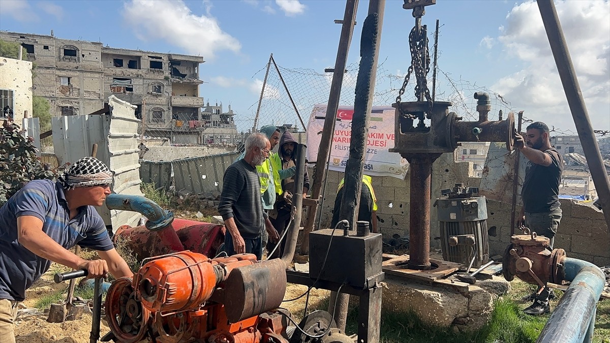 Sadakataşı Derneği, Gazze'nin Han Yunus kentindeki Ayya Su Kuyusu'nun onarımını yaparak hizmete...