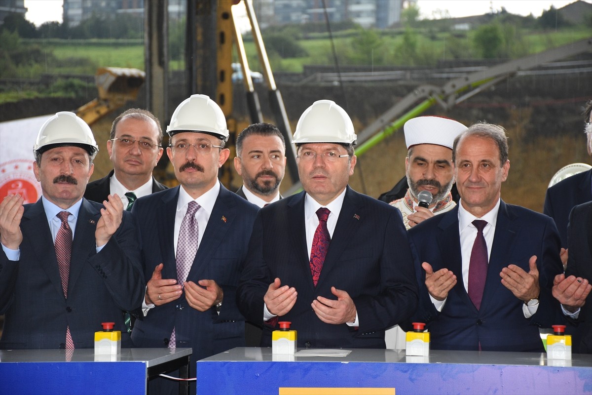 Samsun'da, 43 bin metrekare kapalı alana sahip olacak ve Bölge Adliye, Bölge İdare ile İdare ve...