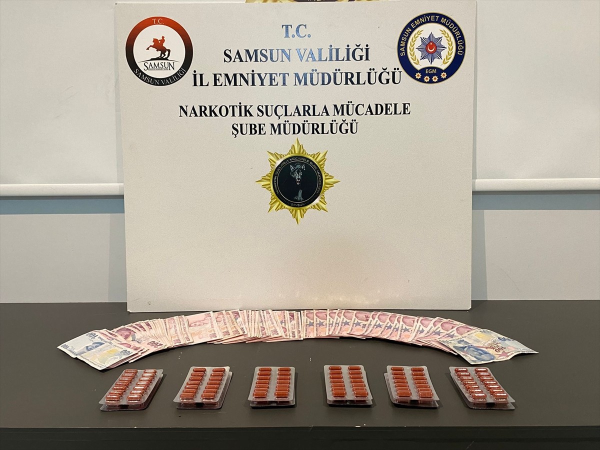 Samsun'da düzenlenen uyuşturucu operasyonunda 1 şüpheli gözaltına alındı. Adreste arama yapan...