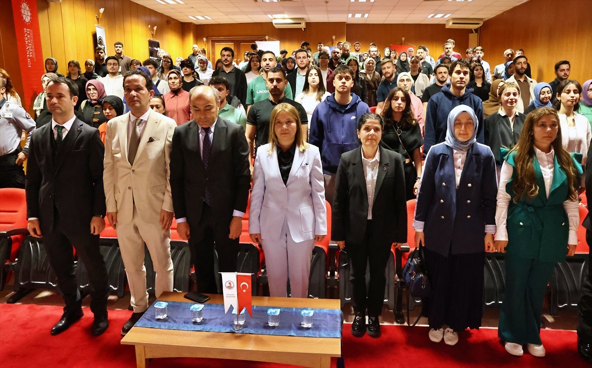 Samsun'da, Ondokuz Mayıs Üniversitesi (OMÜ) Dezenformasyonla Mücadele Topluluğunca Atatürk Kültür...