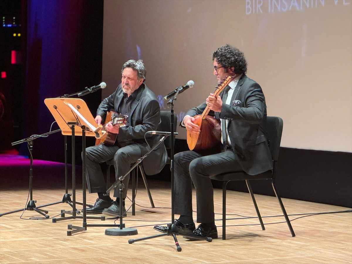 Sanatçı Zülfü Livaneli'nin hayatını ele alan "Livaneli: Barışa ve Özgürlüğe Adanmış Bir Yaşam"...