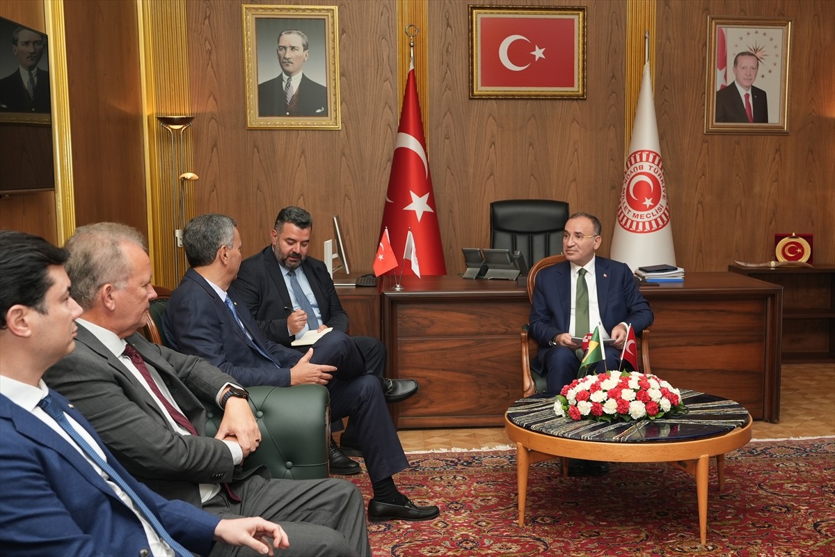 TBMM Başkanvekili Bekir Bozdağ (ortada), Brezilya-Türkiye Parlamentolar Arası Dostluk Grubu...