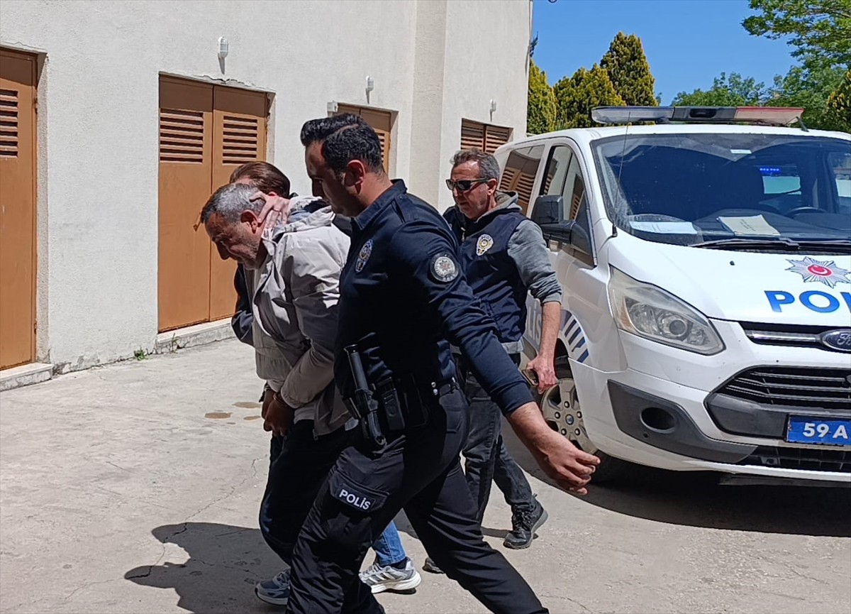 Tekirdağ'ın Kapaklı ilçesinde, tartıştığı oğlunu av tüfeğiyle vurarak öldüren baba...