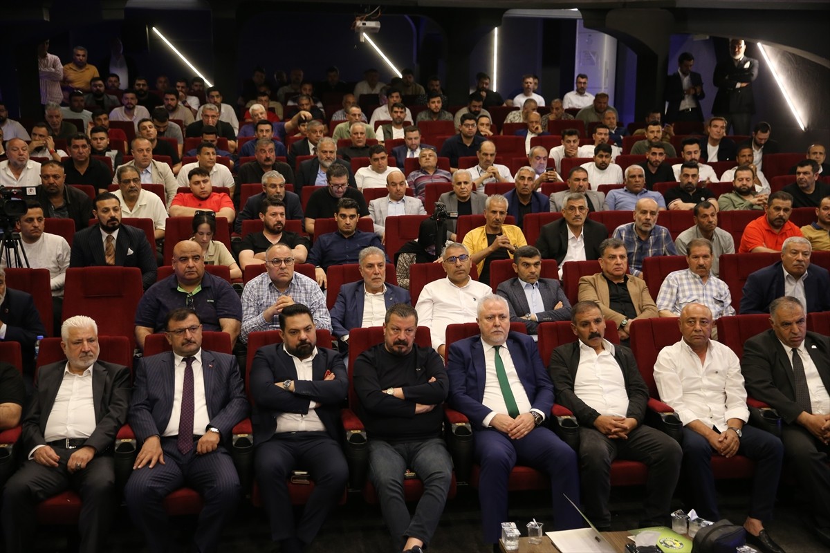 Trendyol 1. Lig'den düşen Kızılkaya Tarım Şanlıurfaspor'un Şair Nabi Kültür Merkezi'nde düzenlenen...