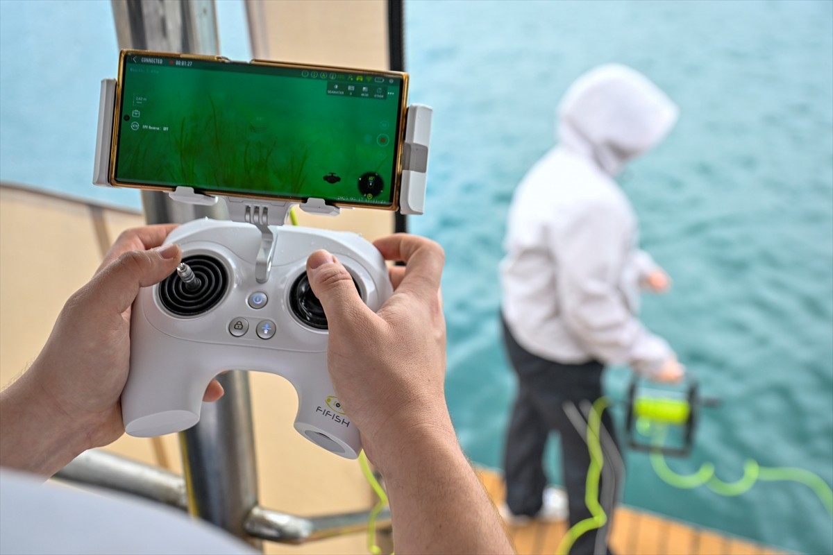 Türk Deniz Araştırmaları Vakfı (TÜDAV) Başkanı Prof. Dr. Bayram Öztürk’ün de aralarında bulunduğu...