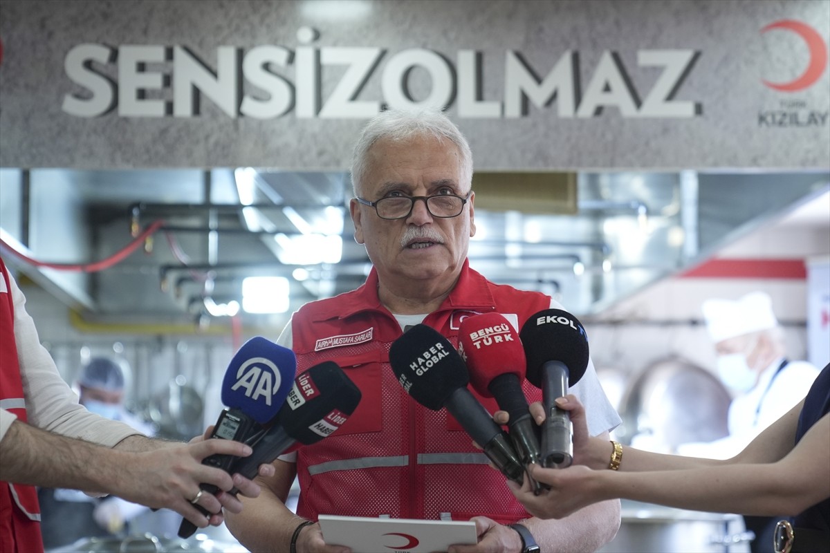 Türk Kızılay, "Kurban Bereketini Yıl Boyu Yaşatıyorsan Hilal Olsun Türkiye" sloganıyla başlattığı...