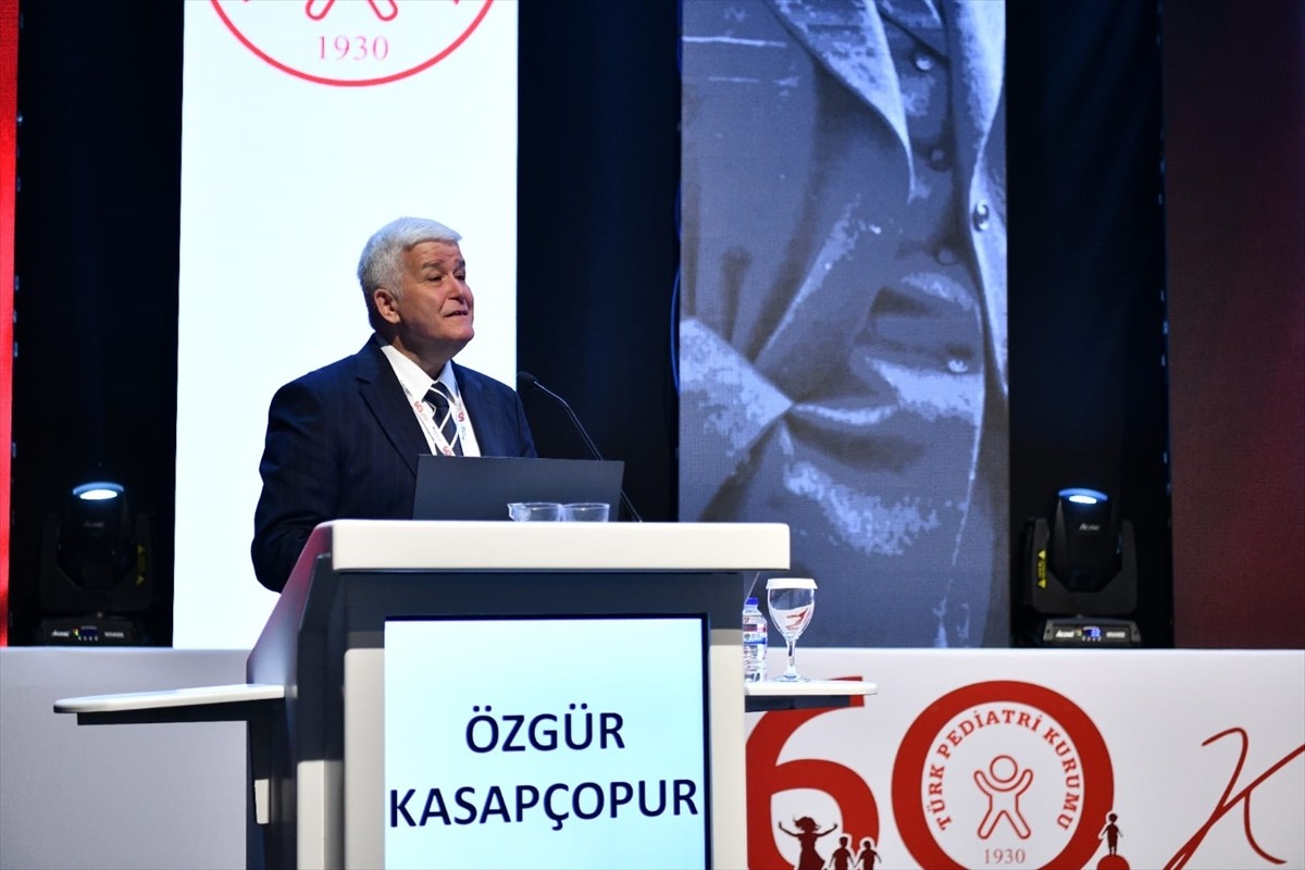 Türk Pediatri Kurumu Derneği tarafından bu yıl 60'ıncısı düzenlenen Türk Pediatri Kongresi'nde...