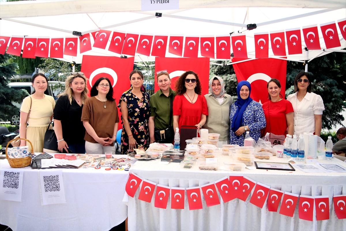 Türkiye'nin Bişkek Büyükelçiliği, Kırgızistan Dışişleri Bakanlığının yetim çocuklar için...