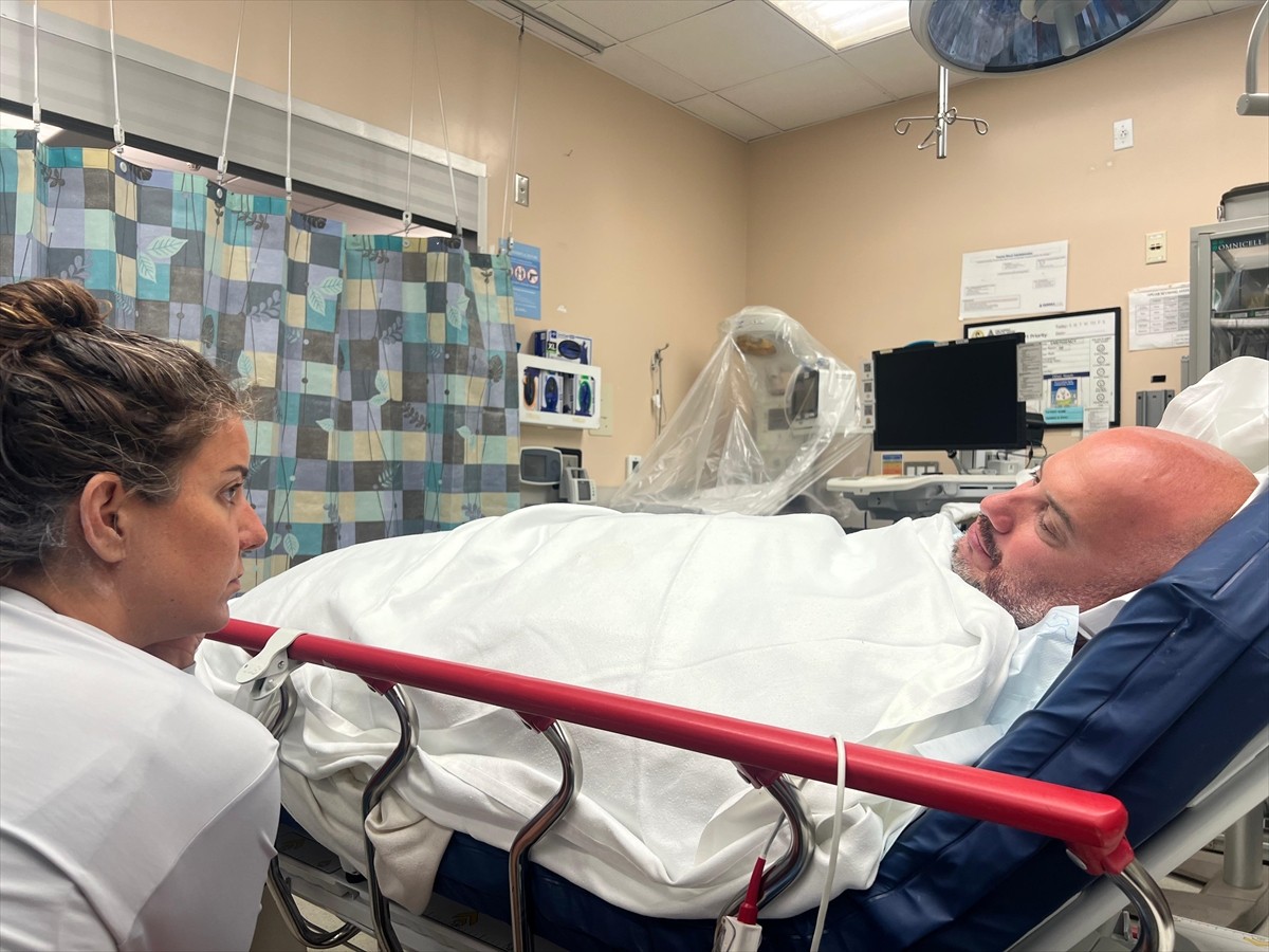 Türkiye'yi uluslararası açık su yüzmelerinde temsil eden Yasemin Altıntaş ve Murat Öz, ABD'nin...