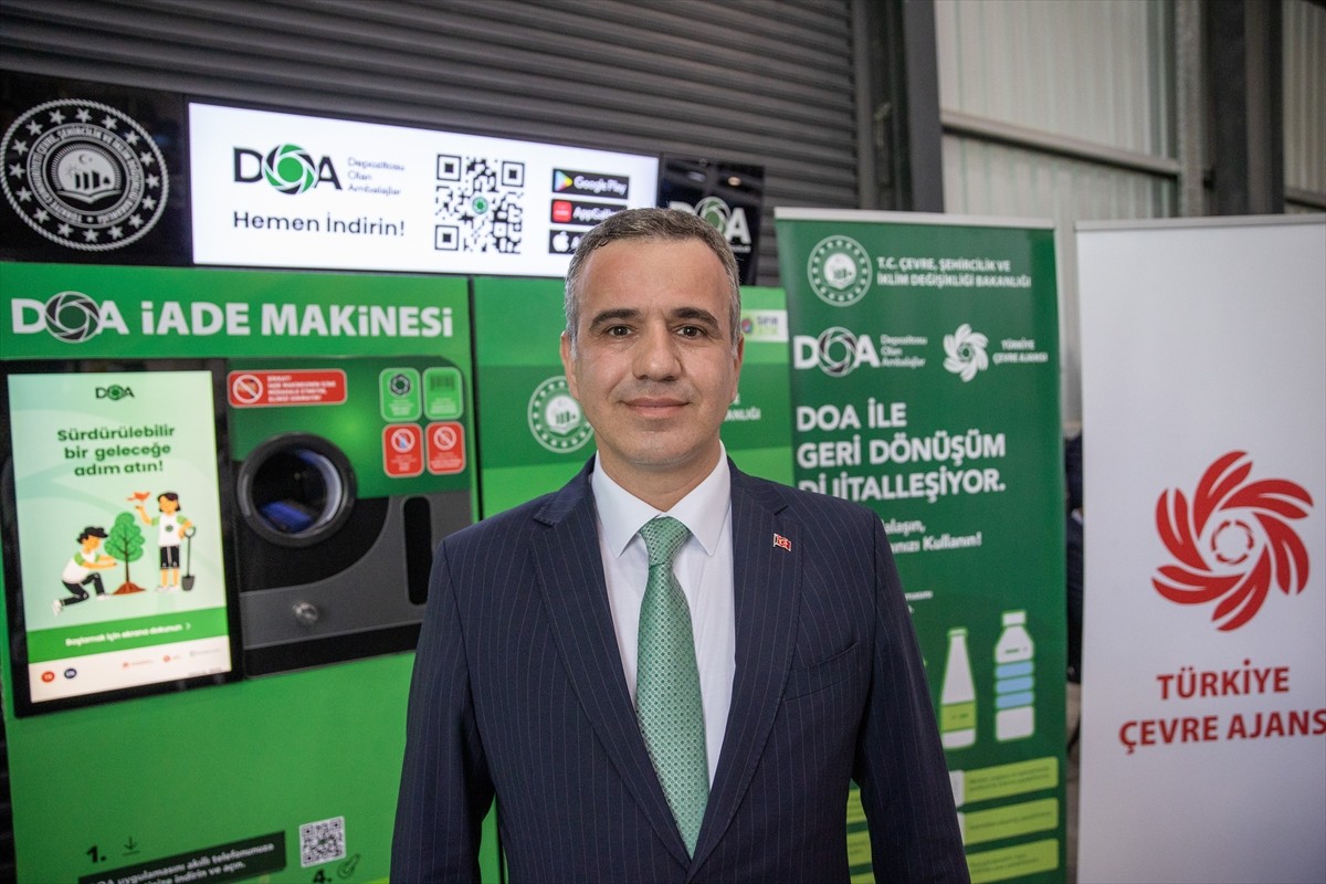 Türkiye Çevre Ajansı Başkanı Ferhat Pirinççi, Sakarya'nın Erenler ilçesindeki atık toplama...