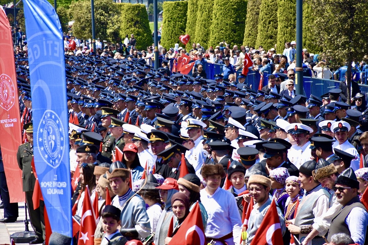 Türkiye Cumhuriyeti'nin kurucusu Büyük Önder Gazi Mustafa Kemal Atatürk'ün 19 Mayıs 1919'da...