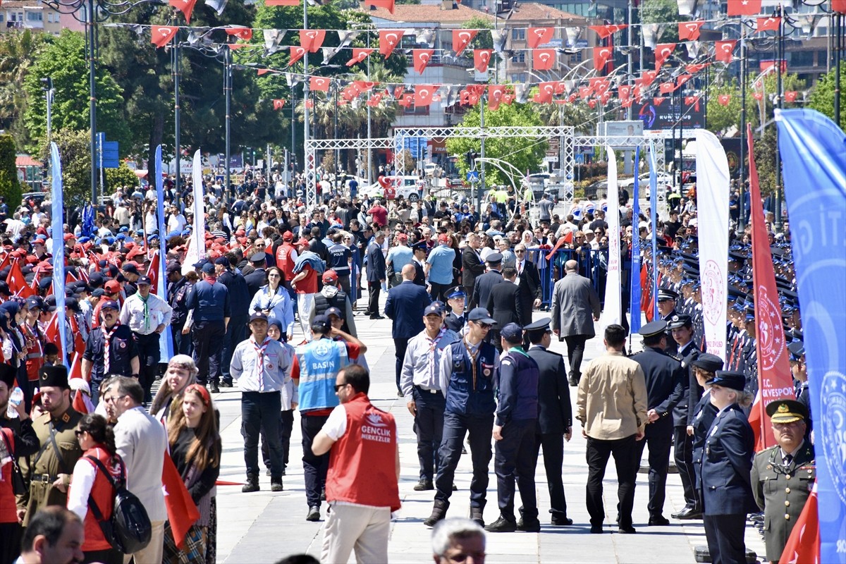 Türkiye Cumhuriyeti'nin kurucusu Büyük Önder Gazi Mustafa Kemal Atatürk'ün 19 Mayıs 1919'da...