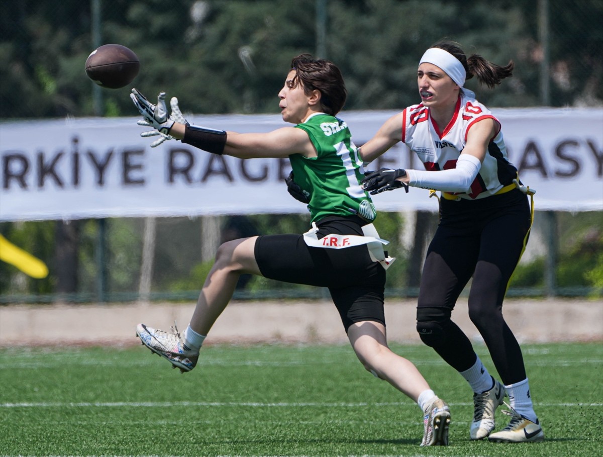 Türkiye Ragbi Federasyonu çatısı altındaki bayrak (flag) futbolunda kadın milli takımına seçilen...