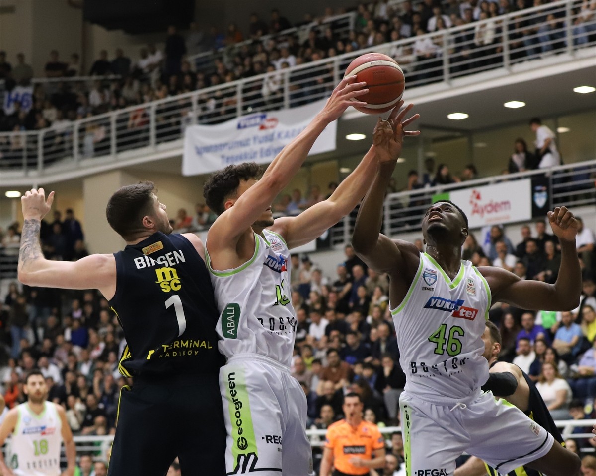 Türkiye Sigorta Basketbol Süper Ligi'nin 27. hafta erteleme maçında, Yukatel Merkezefendi...