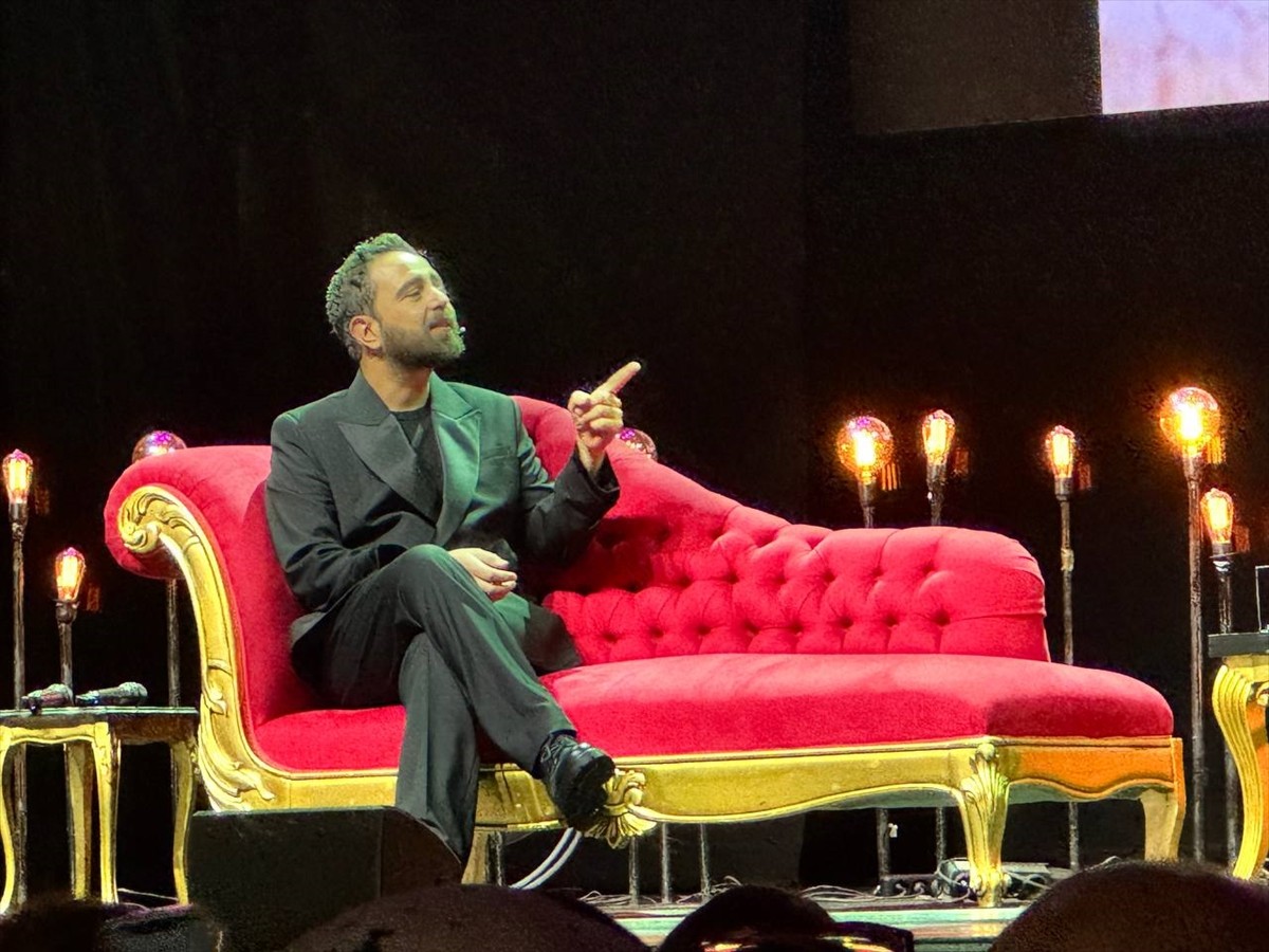 Uzman Psikolog ve yazar Gökhan Çınar "Katarsis: Gel Yeniden Başlayalım" adlı gösteriyi, Zorlu...